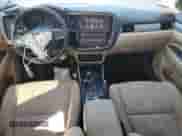 2017 Mitsubishi Outlander SE с VIN JA4AD3A38HZ000817, выставлен на аукционе Copart как лот 66009845 с пробегом 105 401 миль миль и Списание • Salvage title. История ставок и продаж доступна на DreamBid. Изображение 8.