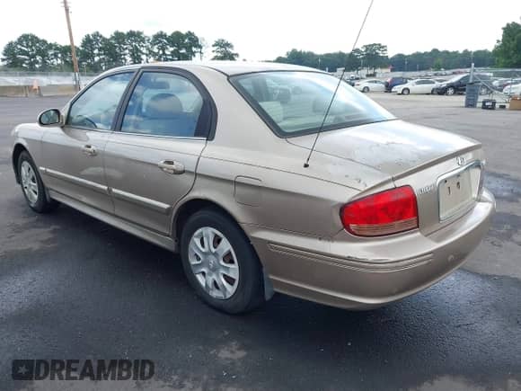 2005 Hyundai Sonata GL с VIN KMHWF25H75A205878, выставлен на аукционе IAAI как лот 42752749 с пробегом 164 357 миль миль и . История ставок и продаж доступна на DreamBid. Изображение 3.