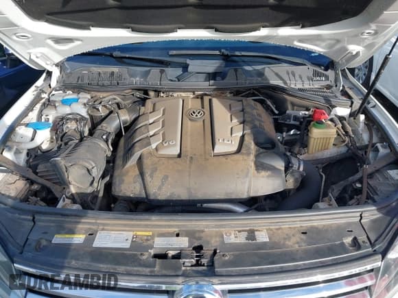 ✅ 2015 Volkswagen Touareg Sport • VIN: WVGEP9BP3FD007098 • Лот: 43768095. Опубликован ранее на IAAI с пробегом Не указан. Бесплатный доступ к архиву аукционных продаж из США и подробный отчёт об истории автомобиля на DreamBid. Изображение 10.