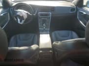 ✅ 2015 Volvo S60 T5 Drive-E Premier • VIN: YV126MFB0F2307490 • Lot: 92724955. Wystawiony na Copart z przebiegiem 141 489 mil. Bezpłatny archiwum sprzedaży aukcyjnych z USA i szczegółowy raport historii pojazdu na DreamBid. Zdjęcie 8.