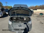 ✅ 2019 Mercedes-Benz Sprinter Cargo • VIN: WD4PF0CD6KP045830 • Lot: 93689265. Wystawiony na Copart z przebiegiem 73 430 mil. Bezpłatny archiwum sprzedaży aukcyjnych z USA i szczegółowy raport historii pojazdu na DreamBid. Zdjęcie 7.