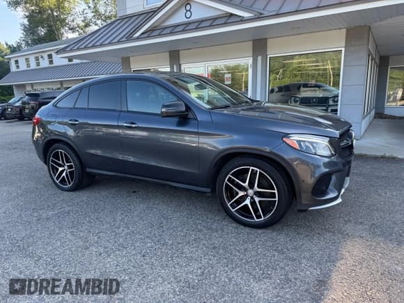 ✅ 2016 Mercedes-Benz GLE 450 AMG • VIN: 4JGED6EB3GA025787 • Lot: 63518075. Wystawiony na Copart z przebiegiem 71 066 mil. Bezpłatny archiwum sprzedaży aukcyjnych z USA i szczegółowy raport historii pojazdu na DreamBid. Zdjęcie 1.