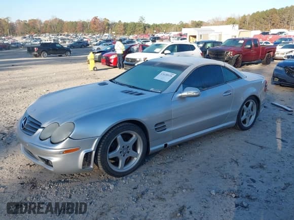 ✅ 2003 Mercedes-Benz SL 500 • VIN: WDBSK75F83F024443 • Lot: 43638928. Listed on IAAI with 194,453 mi. Free auction sales archive from the USA and detailed vehicle history report at DreamBid. Image 17.