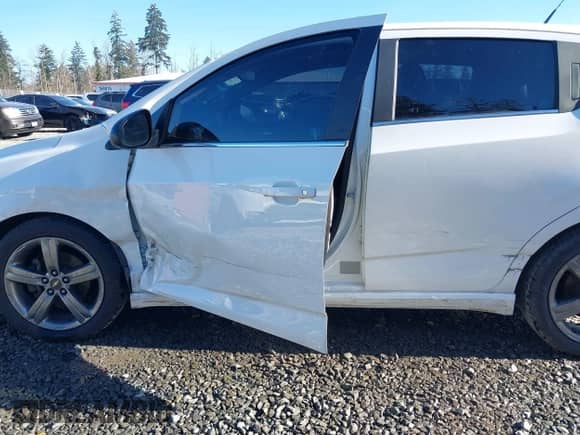 ✅ 2013 Chevrolet Sonic RS • VIN: 1G1JG6SB1D4234804 • Lot: 41430485. Wystawiony na IAAI z przebiegiem 68 027 mil mil. Skorzystaj z bezpłatnego archiwum sprzedaży aukcyjnych z USA i zobacz szczegółowy raport historii pojazdu na DreamBid. Zdjęcie 6.