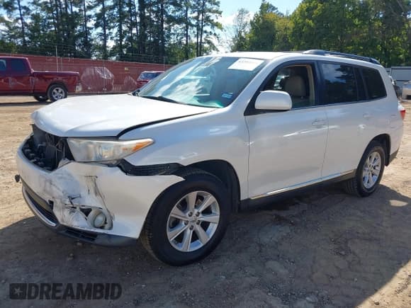 ✅ 2011 Toyota Highlander • VIN: 5TDZK3EH9BS028140 • Лот: 43393316. Опубликован ранее на IAAI с пробегом 239 618 миль. Бесплатный доступ к архиву аукционных продаж из США и подробный отчёт об истории автомобиля на DreamBid. Изображение 17.