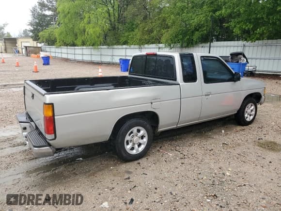 ✅ 1996 Nissan Frontier XE • VIN: 1N6SD16SXTC308255 • Лот: 53027865. Опубликован ранее на Copart с пробегом 299 424 миль. Бесплатный доступ к архиву аукционных продаж из США и подробный отчёт об истории автомобиля на DreamBid. Изображение 3.