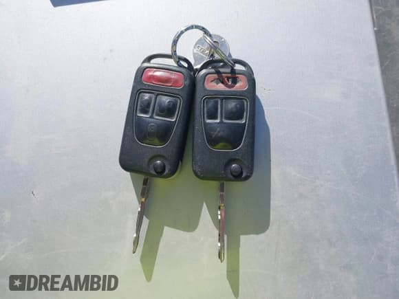 ✅ 2002 Mercedes-Benz M 320/430/500 • VIN: 4JGAB75E42A304002 • Lot: 41841898. Wystawiony na IAAI z przebiegiem 238 537 mil. Bezpłatny archiwum sprzedaży aukcyjnych z USA i szczegółowy raport historii pojazdu na DreamBid. Zdjęcie 11.