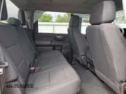 ✅ 2023 Chevrolet Silverado 2500HD Custom • VIN: 2GC4YMEY5P1717251 • Лот: 81000945. Опубликован ранее на Copart с пробегом 80 711 миль. Бесплатный доступ к архиву аукционных продаж из США и подробный отчёт об истории автомобиля на DreamBid. Изображение 10.