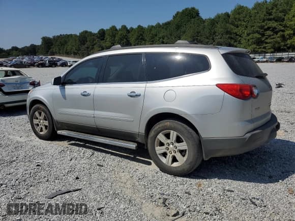 ✅ 2011 Chevrolet Traverse 2LT • VIN: 1GNKRJED7BJ126540 • Lot: 69260834. Wystawiony na Copart z przebiegiem Nie podano. Bezpłatny archiwum sprzedaży aukcyjnych z USA i szczegółowy raport historii pojazdu na DreamBid. Zdjęcie 2.