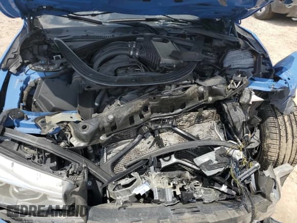 ✅ 2015 BMW M4 • VIN: WBS3R9C59FK335424 • Lot: 56173675. Listed on Copart with 114,999 mi. Free auction sales archive from the USA and detailed vehicle history report at DreamBid. Image 11.