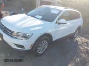 ✅ 2018 Volkswagen Tiguan SEL • VIN: 3VV2B7AX1JM019700 • Lot: 43398930. Wystawiony na IAAI z przebiegiem 189 155 mil. Bezpłatny archiwum sprzedaży aukcyjnych z USA i szczegółowy raport historii pojazdu na DreamBid. Zdjęcie 17.