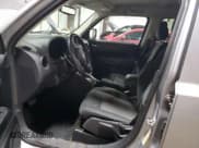 ✅ 2017 Jeep Patriot Latitude • VIN: 1C4NJRFB3HD179722 • Lot: 89858735. Listed on Copart with 106,199 mi. Free auction sales archive from the USA and detailed vehicle history report at DreamBid. Image 7.