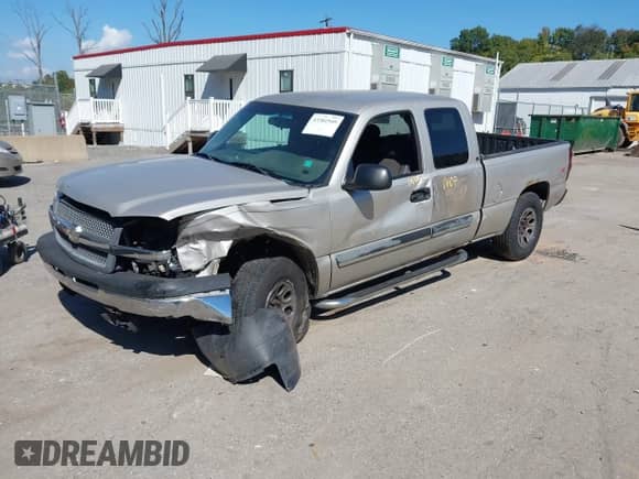 2005 Chevrolet Silverado 1500 LS с VIN 1GCEK19TX5E187860, выставлен на аукционе IAAI как лот 43381949 с пробегом 291 896 миль миль и . История ставок и продаж доступна на DreamBid. Изображение 17.