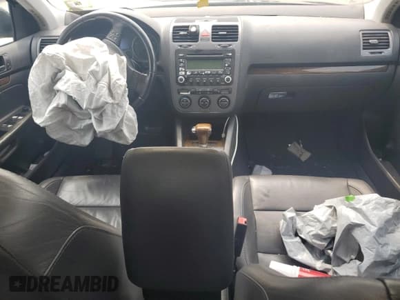 ✅ 2005 Volkswagen Jetta 2.5L • VIN: 3VWDF71K95M603913 • Lot: 67425785. Listed on Copart with Not provided. Free auction sales archive from the USA and detailed vehicle history report at DreamBid. Image 8.