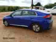 2020 Hyundai Ioniq SE с VIN KMHC75LC9LU243004, выставлен на аукционе Copart как лот 72604124 с пробегом 63 517 миль миль и Списание • Salvage title. История ставок и продаж доступна на DreamBid. Изображение 2.