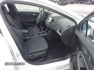 ✅ 2018 Chevrolet Cruze LT • VIN: 1G1BE5SM9J7167031 • Lot: 43396962. Listed on IAAI with 98,786 mi. Free auction sales archive from the USA and detailed vehicle history report at DreamBid. Image 5.