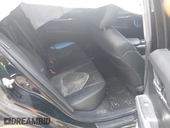 ✅ 2020 Toyota Camry SE • VIN: 4T1G11AK7LU397121 • Lot: 42459086. Listed on IAAI with 83,153 mi. Free auction sales archive from the USA and detailed vehicle history report at DreamBid. Image 8.