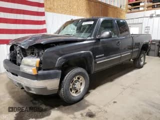 ✅ 2003 Chevrolet Silverado 2500HD LT • VIN: 1GCHK29G03E374026 • Lot: 66545055. Wystawiony na Copart z przebiegiem 121 815 mil. Bezpłatny archiwum sprzedaży aukcyjnych z USA i szczegółowy raport historii pojazdu na DreamBid. Zdjęcie 1.