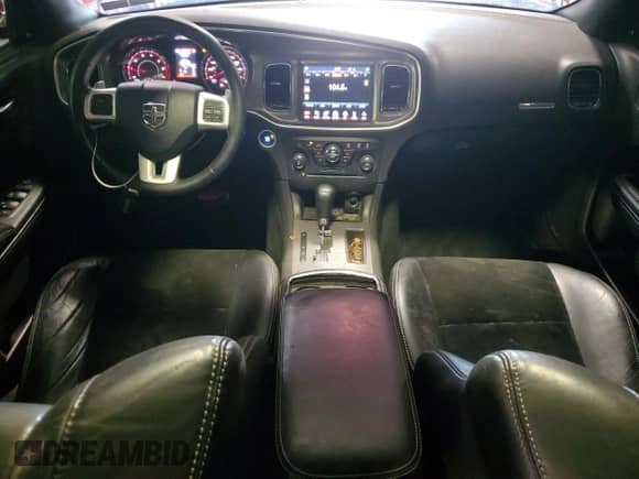 ✅ 2013 Dodge Charger RT • VIN: 2C3CDXCT0DH631949 • Lot: 68754655. Wystawiony na Copart z przebiegiem 88 142 mil. Bezpłatny archiwum sprzedaży aukcyjnych z USA i szczegółowy raport historii pojazdu na DreamBid. Zdjęcie 8.