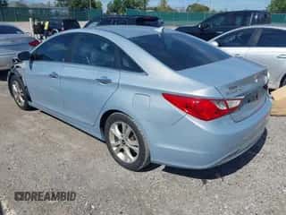 2011 Hyundai Sonata Limited z VIN 5NPEC4AC3BH147657, wystawiony jako IAAI lot #43356705 z przebiegiem 194 319 mil mil oraz . Historia ofert i sprzedaży dostępna na DreamBid. Obrazek 3.