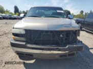 ✅ 2002 Chevrolet Silverado 2500HD LS • VIN: 1GCHK29U32E268884 • Лот: 69916615. Опубликован ранее на Copart с пробегом 272 541 миль. Бесплатный доступ к архиву аукционных продаж из США и подробный отчёт об истории автомобиля на DreamBid. Изображение 5.