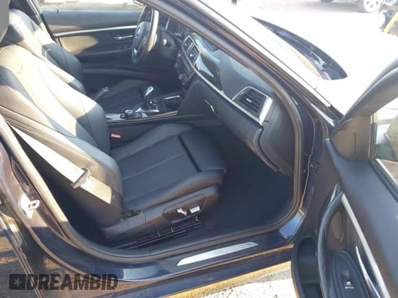 ✅ 2016 BMW 3 Series 328i • VIN: WBA8E9G52GNT85095 • Lot: 43261842. Listed on IAAI with 127,798 mi. Free auction sales archive from the USA and detailed vehicle history report at DreamBid. Image 5.