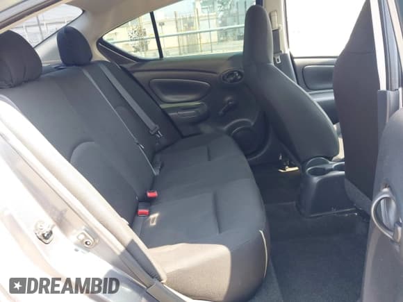 ✅ 2017 Nissan Versa S • VIN: 3N1CN7AP7HL860532 • Лот: 42726461. Опубликован ранее на IAAI с пробегом 156 318 миль. Бесплатный доступ к архиву аукционных продаж из США и подробный отчёт об истории автомобиля на DreamBid. Изображение 8.