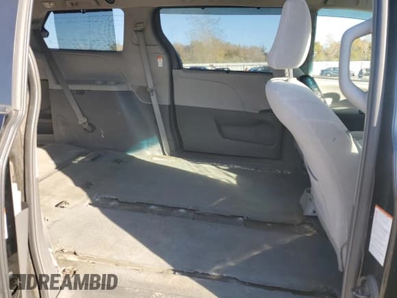 ✅ 2017 Toyota Sienna LE • VIN: 5TDKZ3DC3HS854512 • Lot: 89645375. Listed on Copart with 96,938 mi. Free auction sales archive from the USA and detailed vehicle history report at DreamBid. Image 11.