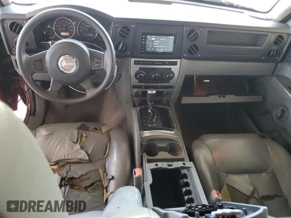 ✅ 2007 Jeep Commander Sport • VIN: 1J8HH48K77C547731 • Лот: 86506225. Опубликован ранее на Copart с пробегом 193 178 миль. Бесплатный доступ к архиву аукционных продаж из США и подробный отчёт об истории автомобиля на DreamBid. Изображение 8.