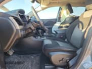 ✅ 2014 Jeep Cherokee Latitude • VIN: 1C4PJMCSXEW111904 • Lot: 90410115. Wystawiony na Copart z przebiegiem 169 933 mil. Bezpłatny archiwum sprzedaży aukcyjnych z USA i szczegółowy raport historii pojazdu na DreamBid. Zdjęcie 7.