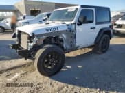 ✅ 2020 Jeep Wrangler Willys • VIN: 1C4GJXAN6LW276876 • Lot: 83528374. Wystawiony na Copart z przebiegiem 36 195 mil. Bezpłatny archiwum sprzedaży aukcyjnych z USA i szczegółowy raport historii pojazdu na DreamBid. Zdjęcie 1.