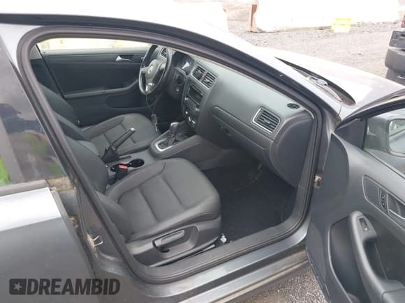✅ 2012 Volkswagen Jetta SE • VIN: 3VWDP7AJ4CM401496 • Lot: 42786070. Listed on IAAI with 146,969 mi. Free auction sales archive from the USA and detailed vehicle history report at DreamBid. Image 5.