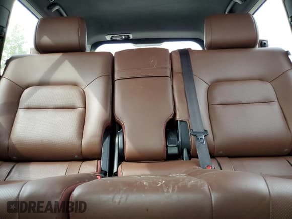 ✅ 2018 Toyota Land Cruiser • VIN: JTMCY7AJ6J4063717 • Лот: 71155184. Опубликован ранее на Copart с пробегом 107 071 миль. Бесплатный доступ к архиву аукционных продаж из США и подробный отчёт об истории автомобиля на DreamBid. Изображение 10.