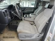 ✅ 2018 Chevrolet Silverado 1500 Work Truck • VIN: 1GCVKNEH7JZ165715 • Lot: 54743555. Wystawiony na Copart z przebiegiem 140 893 mil. Bezpłatny archiwum sprzedaży aukcyjnych z USA i szczegółowy raport historii pojazdu na DreamBid. Zdjęcie 7.