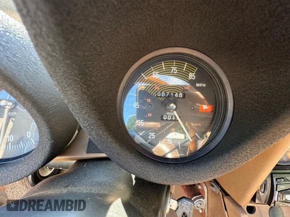 ✅ 1982 Alfa Romeo Spider Veloce • VIN: ZARBA5418C1015601 • Лот: 91589705. Опубликован ранее на Copart с пробегом 87 148 миль. Бесплатный доступ к архиву аукционных продаж из США и подробный отчёт об истории автомобиля на DreamBid. Изображение 8.