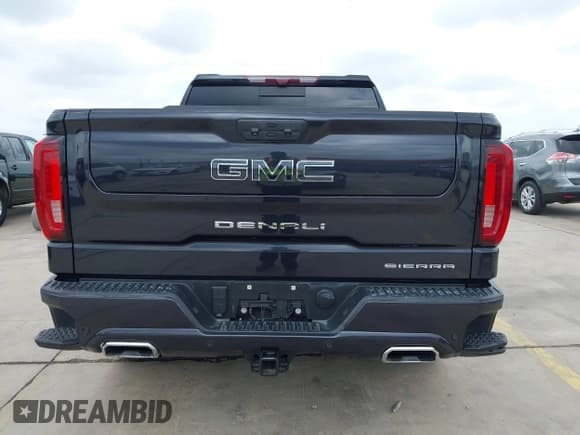 ✅ 2023 GMC Sierra 1500 Denali Ultimate • VIN: 1GTUUHEL6PZ295182 • Лот: 42497298. Опубликован ранее на IAAI с пробегом 18 401 миль. Бесплатный доступ к архиву аукционных продаж из США и подробный отчёт об истории автомобиля на DreamBid. Изображение 17.