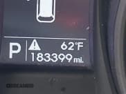 ✅ 2015 Hyundai Santa Fe • VIN: 5XYZU3LB8FG242726 • Lot: 43434042. Wystawiony na IAAI z przebiegiem 183 399 mil. Bezpłatny archiwum sprzedaży aukcyjnych z USA i szczegółowy raport historii pojazdu na DreamBid. Zdjęcie 15.