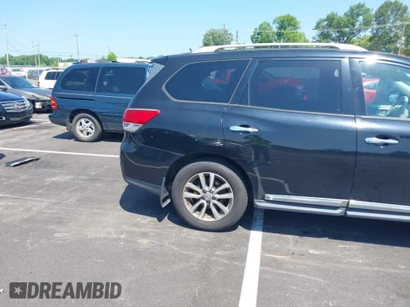 ✅ 2014 Nissan Pathfinder SV • VIN: 5N1AR2MN2EC704326 • Lot: 42576283. Listed on IAAI with 168,074 mi. Free auction sales archive from the USA and detailed vehicle history report at DreamBid. Image 4.