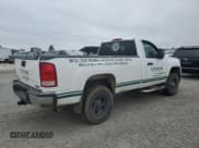 ✅ 2008 GMC Sierra 2500HD Work Truck • VIN: 1GTHC24KX8E133350 • Lot: 89265915. Wystawiony na Copart z przebiegiem 300 420 mil. Bezpłatny archiwum sprzedaży aukcyjnych z USA i szczegółowy raport historii pojazdu na DreamBid. Zdjęcie 3.