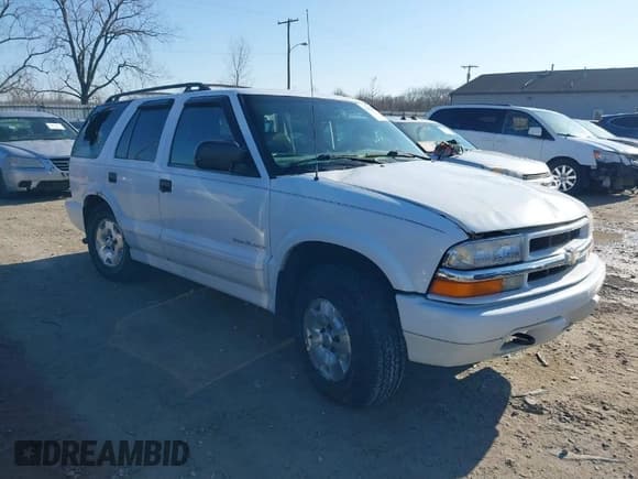 ✅ 2001 Chevrolet Blazer LT • VIN: 1GNDT13W312156772 • Lot: 41826929. Wystawiony na IAAI z przebiegiem 195 474 mil. Bezpłatny archiwum sprzedaży aukcyjnych z USA i szczegółowy raport historii pojazdu na DreamBid. Zdjęcie 1.