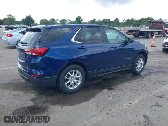 ✅ 2023 Chevrolet Equinox LT • VIN: 3GNAXUEG1PL111593 • Lot: 42964454. Wystawiony na IAAI z przebiegiem 12 729 mil. Bezpłatny archiwum sprzedaży aukcyjnych z USA i szczegółowy raport historii pojazdu na DreamBid. Zdjęcie 4.