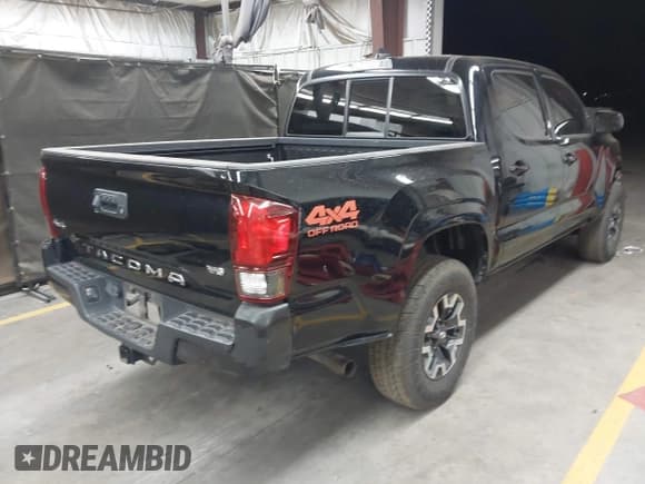 ✅ 2022 Toyota Tacoma SR • VIN: 3TMCZ5AN2NM520179 • Лот: 42599383. Опубликован ранее на IAAI с пробегом 61 632 миль. Бесплатный доступ к архиву аукционных продаж из США и подробный отчёт об истории автомобиля на DreamBid. Изображение 4.