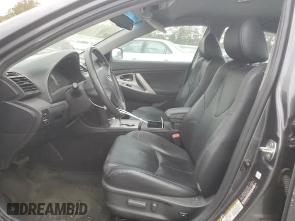 ✅ 2007 Toyota Camry SE • VIN: 4T1BE46K87U675166 • Лот: 89452795. Опубликован ранее на Copart с пробегом 167 797 миль. Бесплатный доступ к архиву аукционных продаж из США и подробный отчёт об истории автомобиля на DreamBid. Изображение 7.