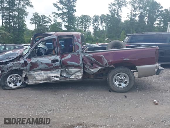 ✅ 1999 GMC Sierra 1500 SLE • VIN: 2GTEC19V9X1564343 • Lot: 42909347. Listed on IAAI with 221,434 mi. Free auction sales archive from the USA and detailed vehicle history report at DreamBid. Image 15.