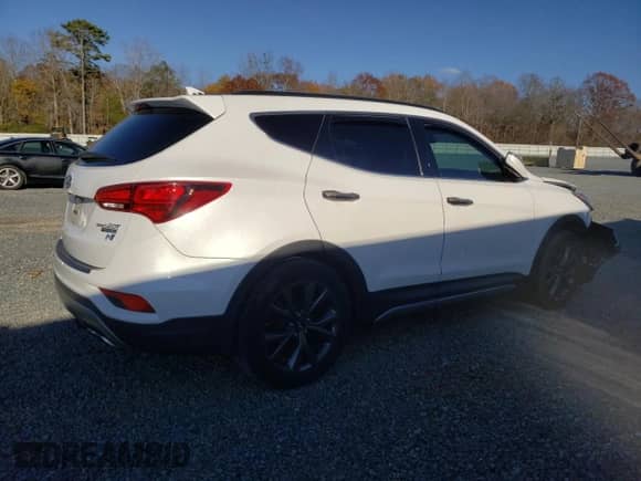 ✅ 2017 Hyundai Santa Fe Ultimate • VIN: 5XYZWDLAXHG407847 • Lot: 69368652. Wystawiony na Copart z przebiegiem 65 391 mil mil. Skorzystaj z bezpłatnego archiwum sprzedaży aukcyjnych z USA i zobacz szczegółowy raport historii pojazdu na DreamBid. Zdjęcie 3.
