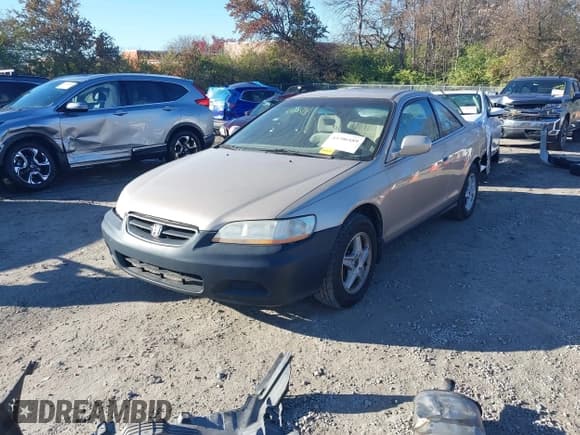 ✅ 2001 Honda Accord LX • VIN: 1HGCG22481A019395 • Lot: 43706189. Listed on IAAI with 198,661 mi. Free auction sales archive from the USA and detailed vehicle history report at DreamBid. Image 2.