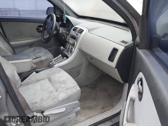 ✅ 2005 Chevrolet Equinox LS • VIN: 2CNDL23F956088335 • Lot: 43530406. Wystawiony na IAAI z przebiegiem 210 392 mil. Bezpłatny archiwum sprzedaży aukcyjnych z USA i szczegółowy raport historii pojazdu na DreamBid. Zdjęcie 5.