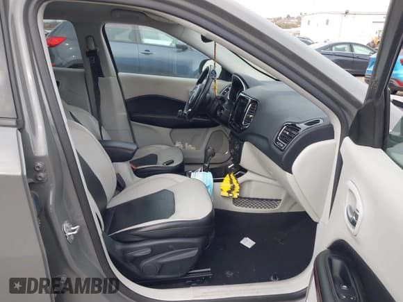 ✅ 2021 Jeep Compass Limited • VIN: 3C4NJCCB0MT522427 • Lot: 43555529. Listed on IAAI with 71,722 mi. Free auction sales archive from the USA and detailed vehicle history report at DreamBid. Image 5.