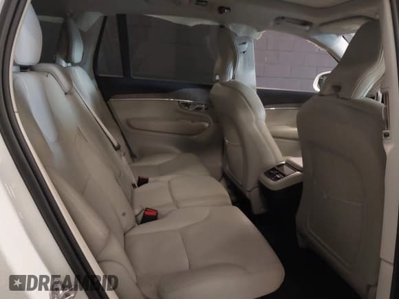 ✅ 2023 Volvo XC90 Plus • VIN: YV4062PN1P1985051 • Лот: 41890979. Опубликован ранее на IAAI с пробегом 60 922 миль. Бесплатный доступ к архиву аукционных продаж из США и подробный отчёт об истории автомобиля на DreamBid. Изображение 8.