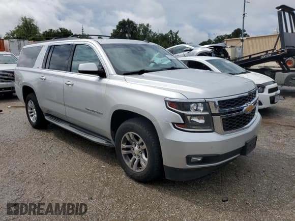 ✅ 2015 Chevrolet Suburban LT • VIN: 1GNSKJKC6FR193962 • Lot: 61508604. Wystawiony na Copart z przebiegiem 233 892 mil. Bezpłatny archiwum sprzedaży aukcyjnych z USA i szczegółowy raport historii pojazdu na DreamBid. Zdjęcie 4.